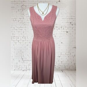 Elegant Pink Lace Maxi Dress